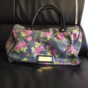 Cute handbag normal wear still in good condition
